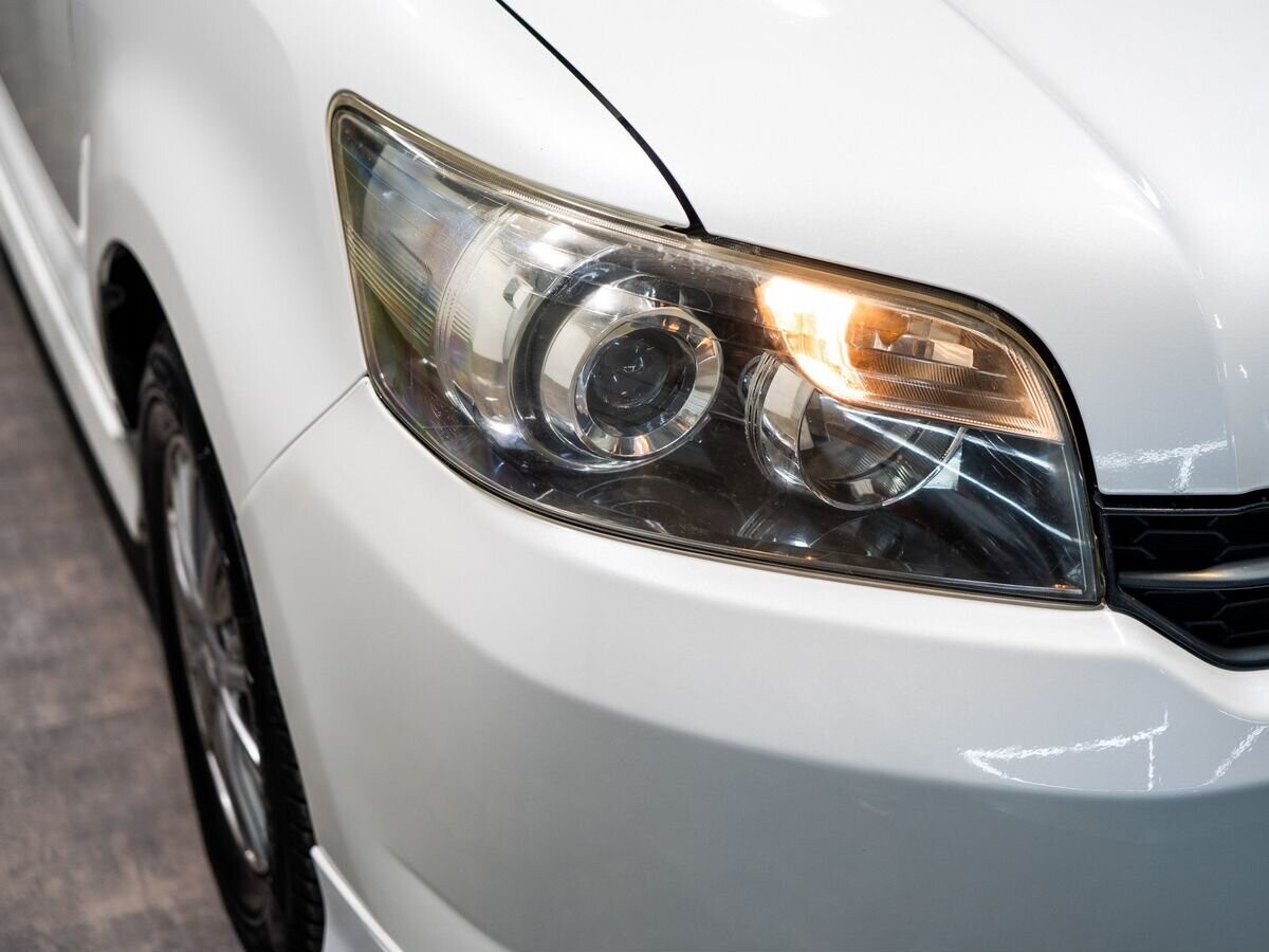 Toyota Corolla Rumion 2013 - фото автомобиля