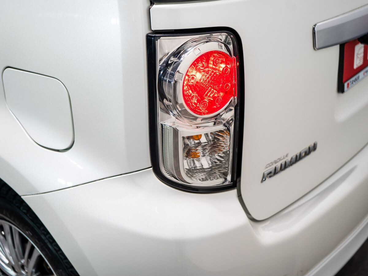 Toyota Corolla Rumion 2013 - фото автомобиля