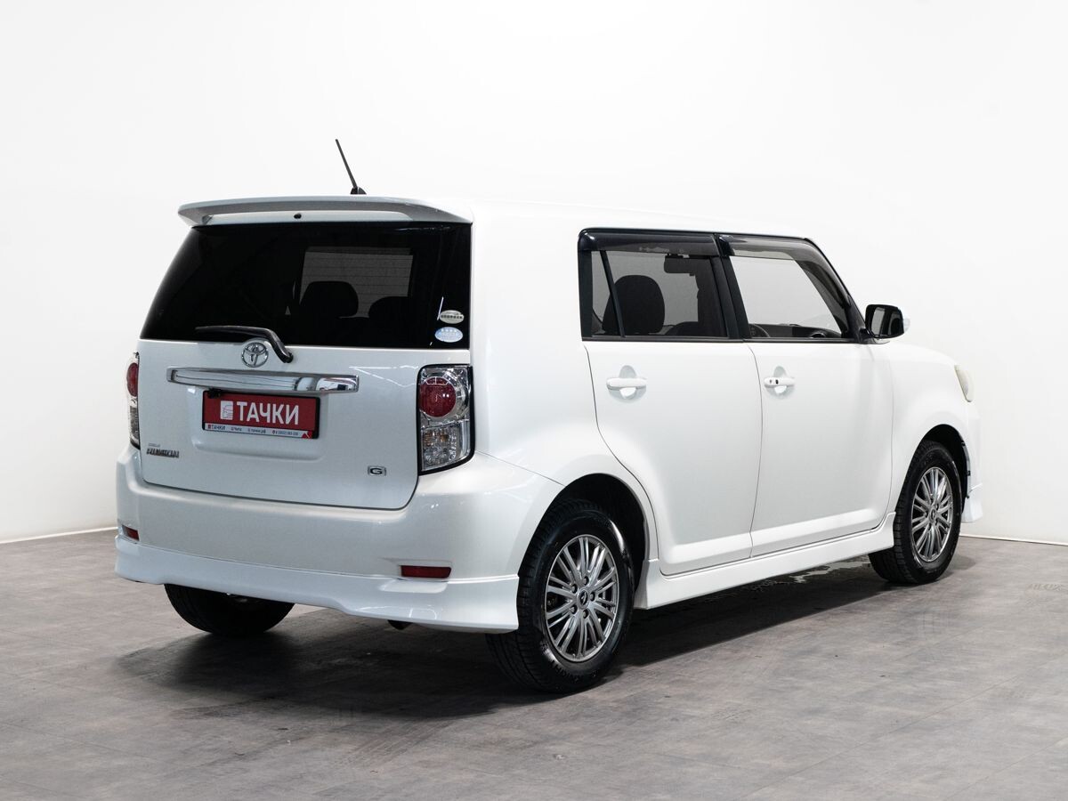 Toyota Corolla Rumion 2013 - фото автомобиля