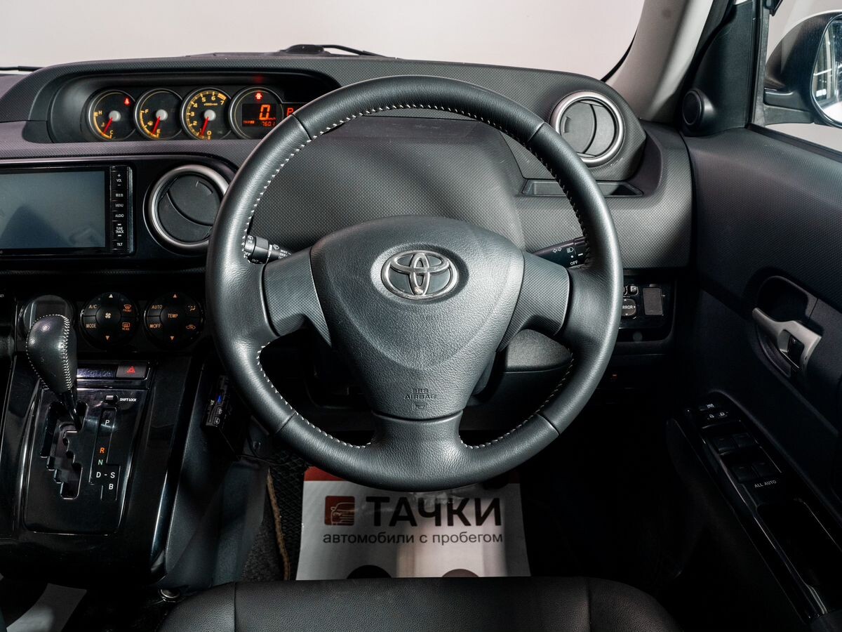 Toyota Corolla Rumion 2013 - фото автомобиля
