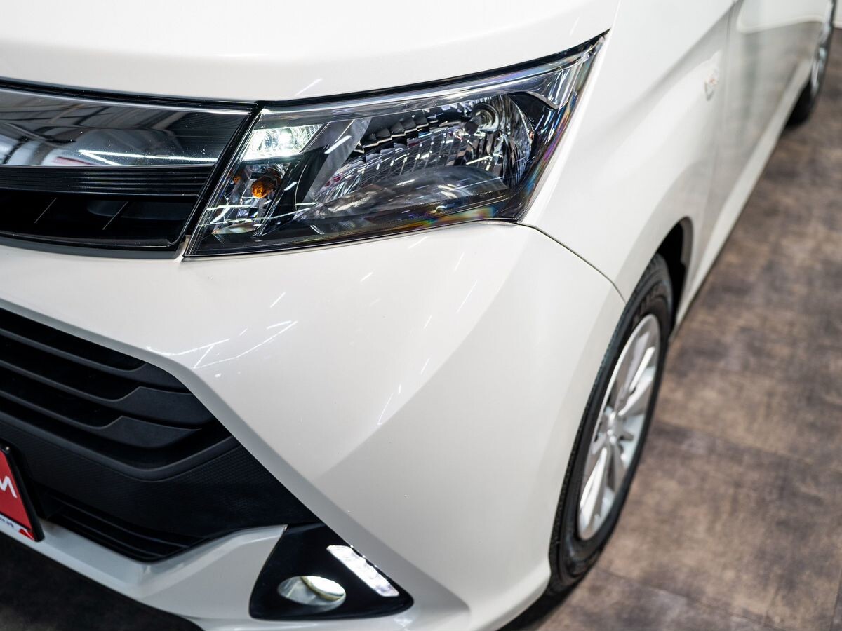 Toyota Tank 2017 - фото автомобиля