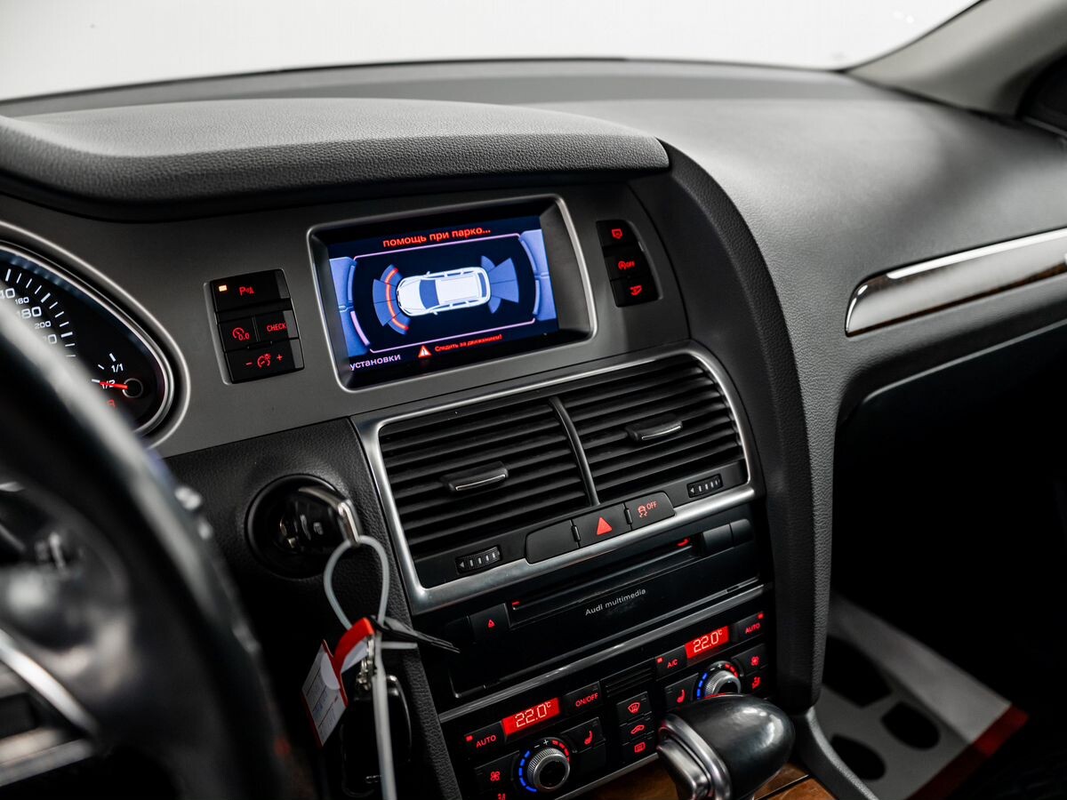 Audi Q7 2013 - фото автомобиля