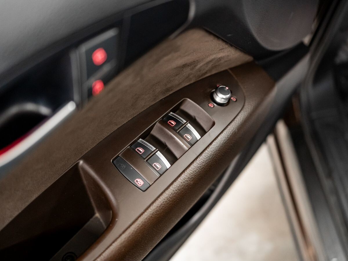 Audi Q7 2013 - фото автомобиля