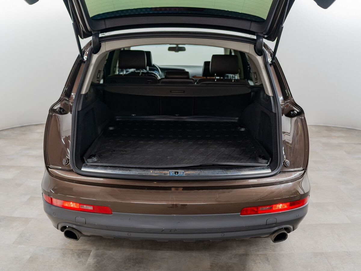 Audi Q7 2013 - фото автомобиля