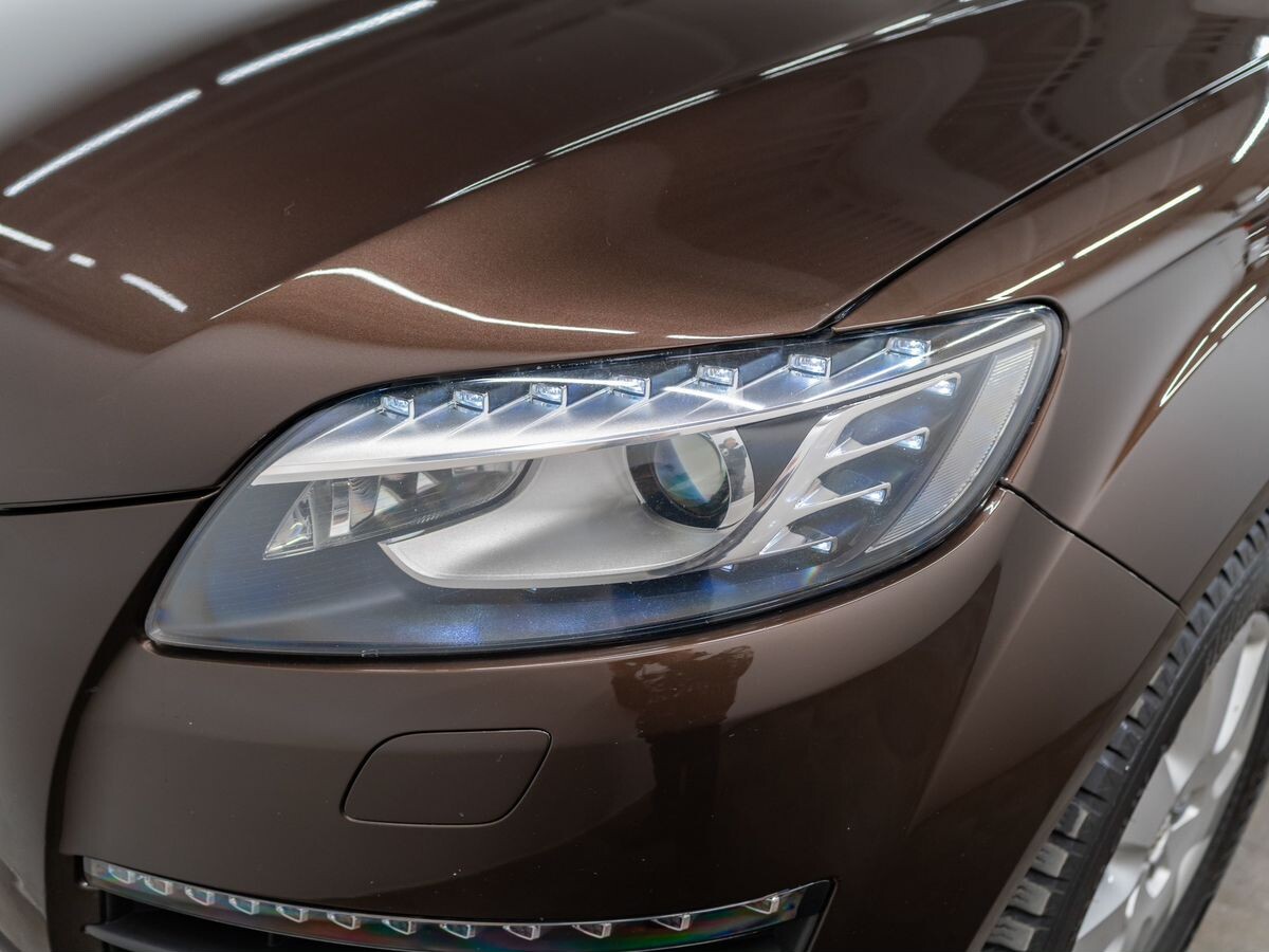 Audi Q7 2013 - фото автомобиля