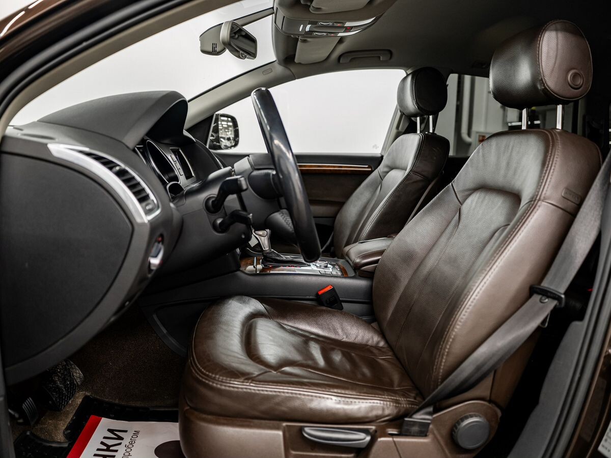 Audi Q7 2013 - фото автомобиля