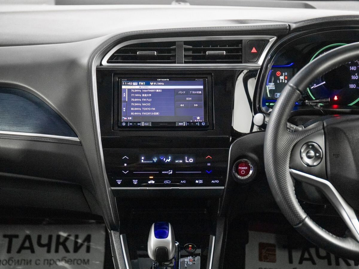 Honda Shuttle 2017 - фото автомобиля