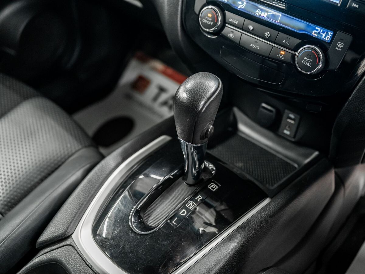 Nissan X-Trail 2015 - фото автомобиля