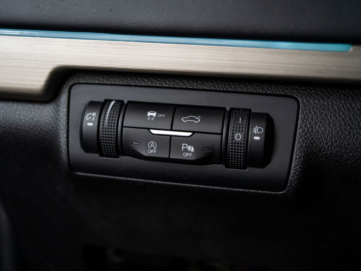 Exeed TXL 2022 - фото автомобиля