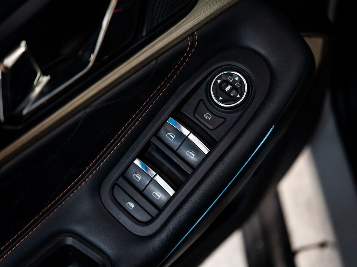 Exeed TXL 2022 - фото автомобиля