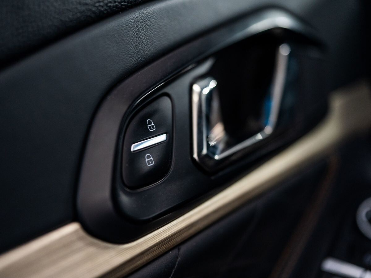 Exeed TXL 2022 - фото автомобиля