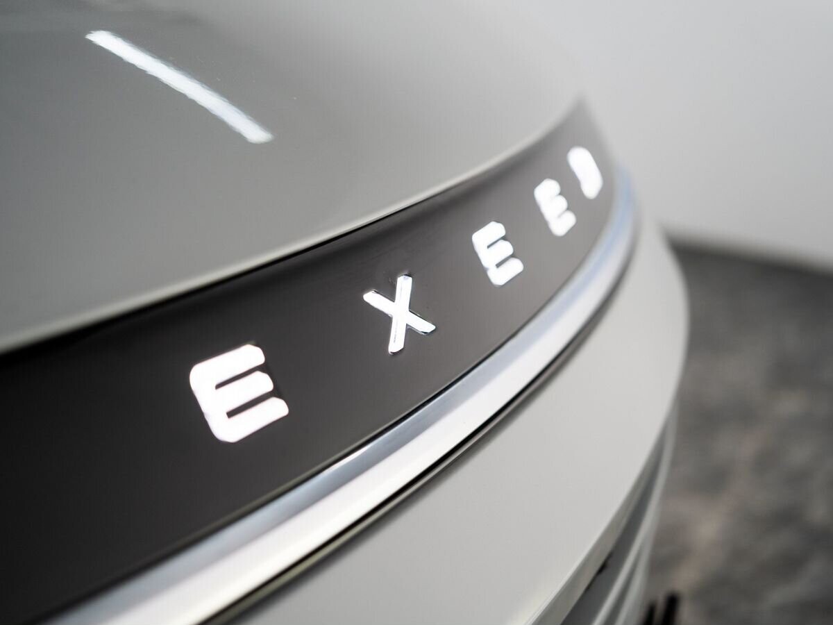 Exeed TXL 2022 - фото автомобиля