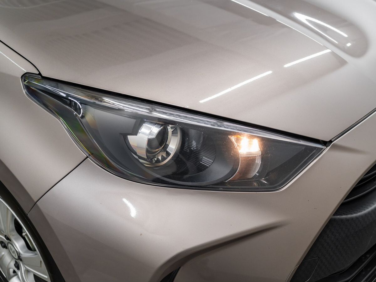Toyota Yaris 2020 - фото автомобиля