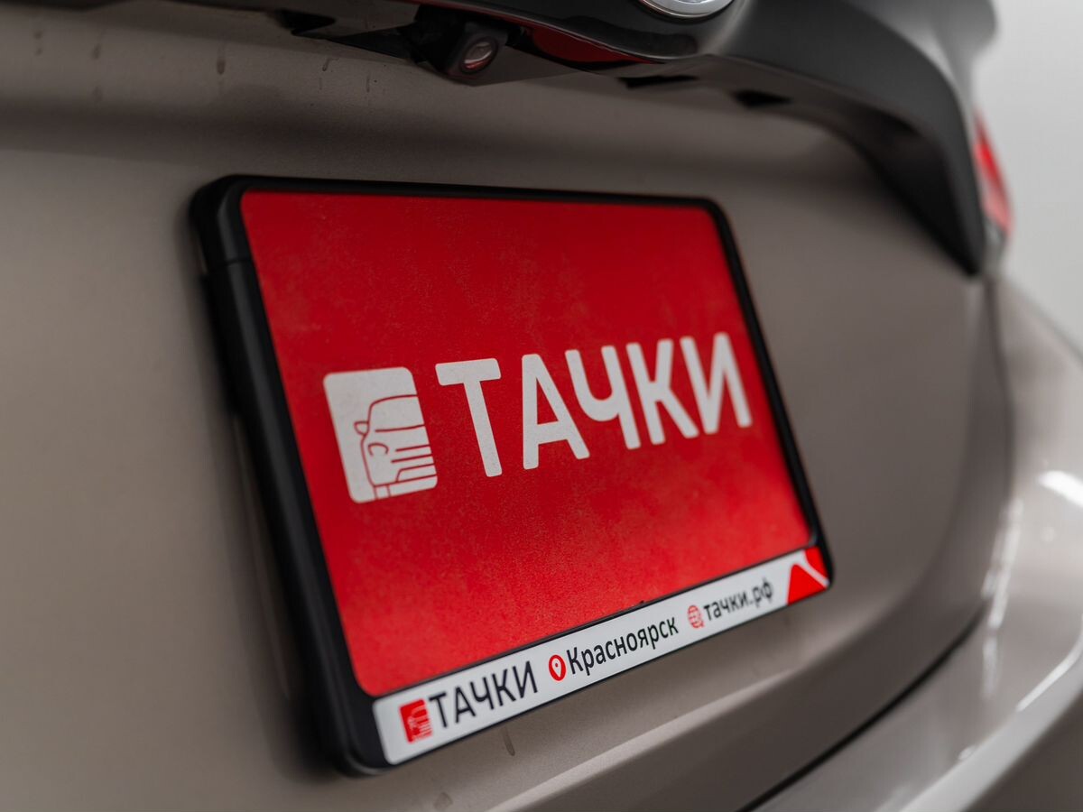 Toyota Yaris 2020 - фото автомобиля