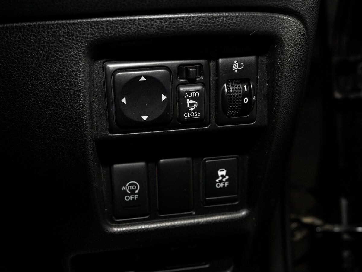 Nissan Juke 2015 - фото автомобиля