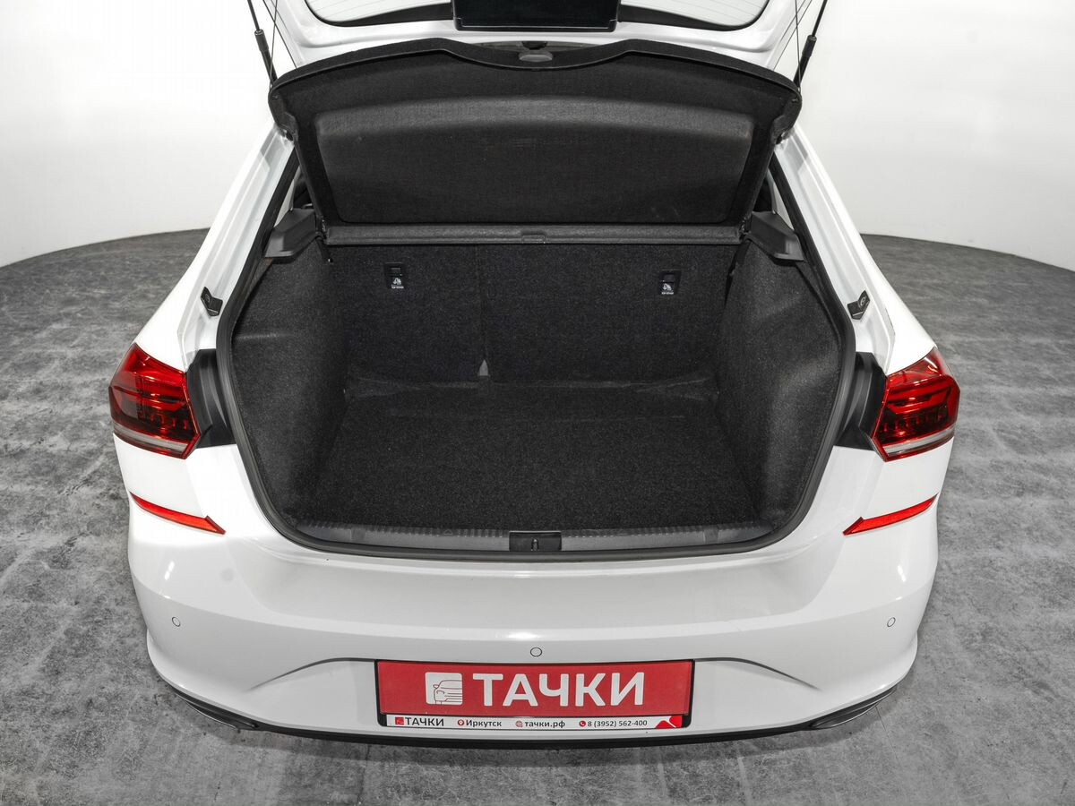 Volkswagen Polo 2020 - фото автомобиля