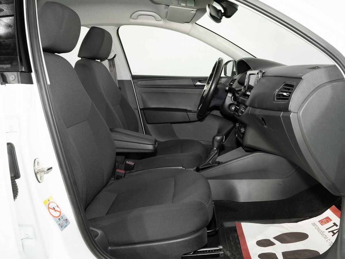 Volkswagen Polo 2020 - фото автомобиля