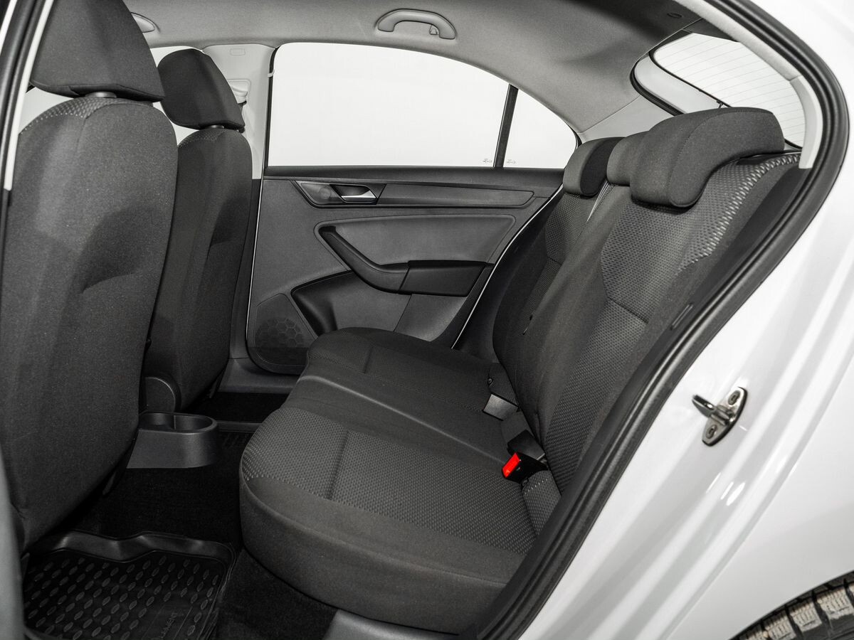 Volkswagen Polo 2020 - фото автомобиля