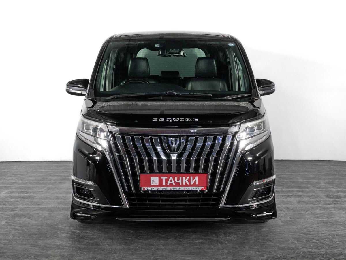 Toyota Esquire 2018 - фото автомобиля