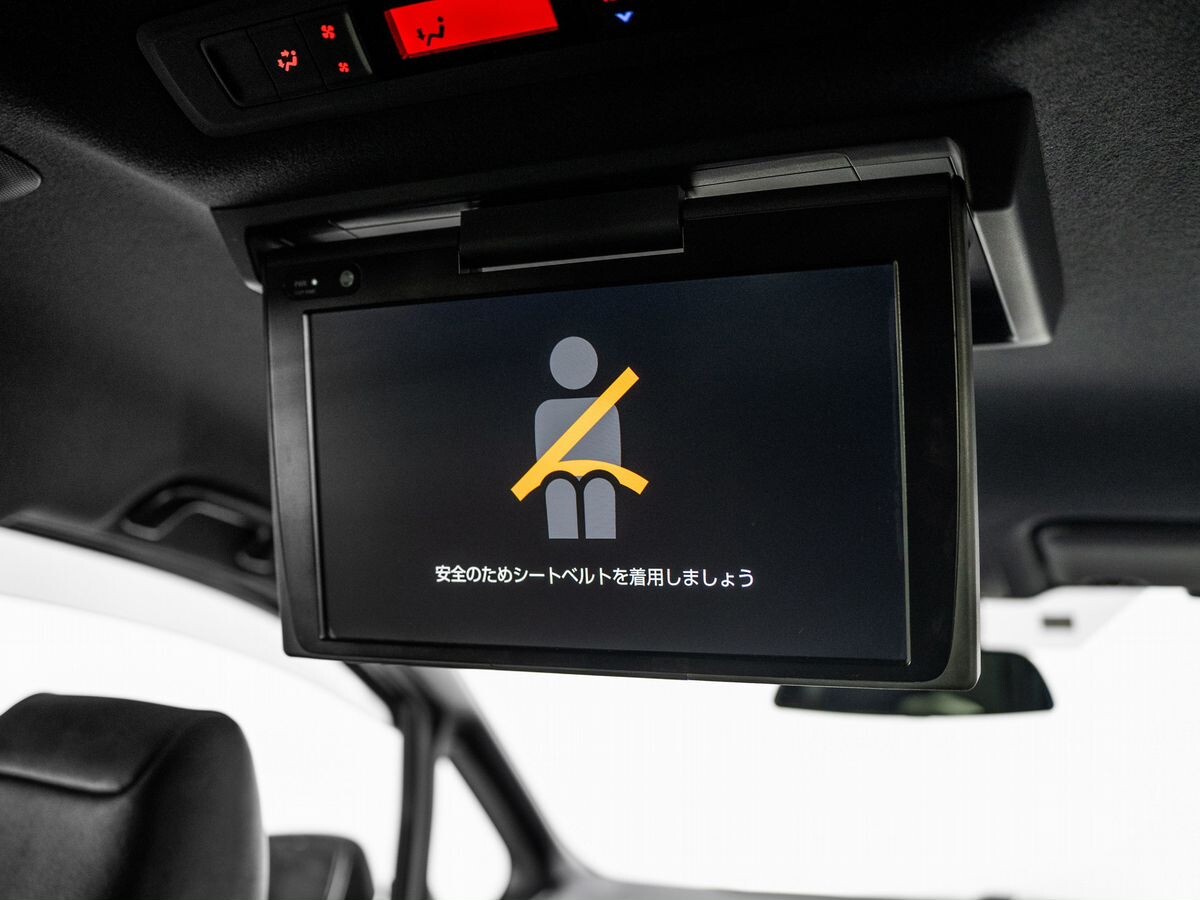 Toyota Esquire 2018 - фото автомобиля