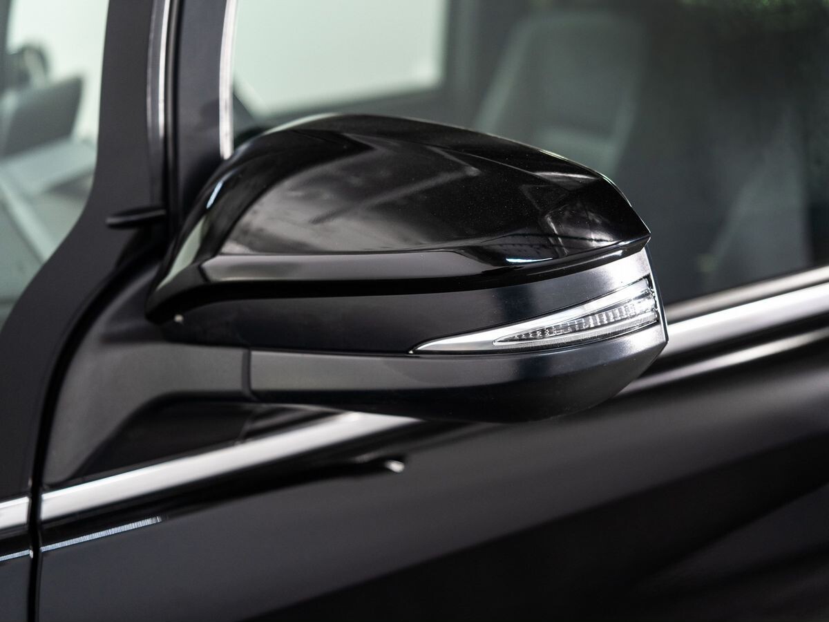 Toyota Esquire 2018 - фото автомобиля