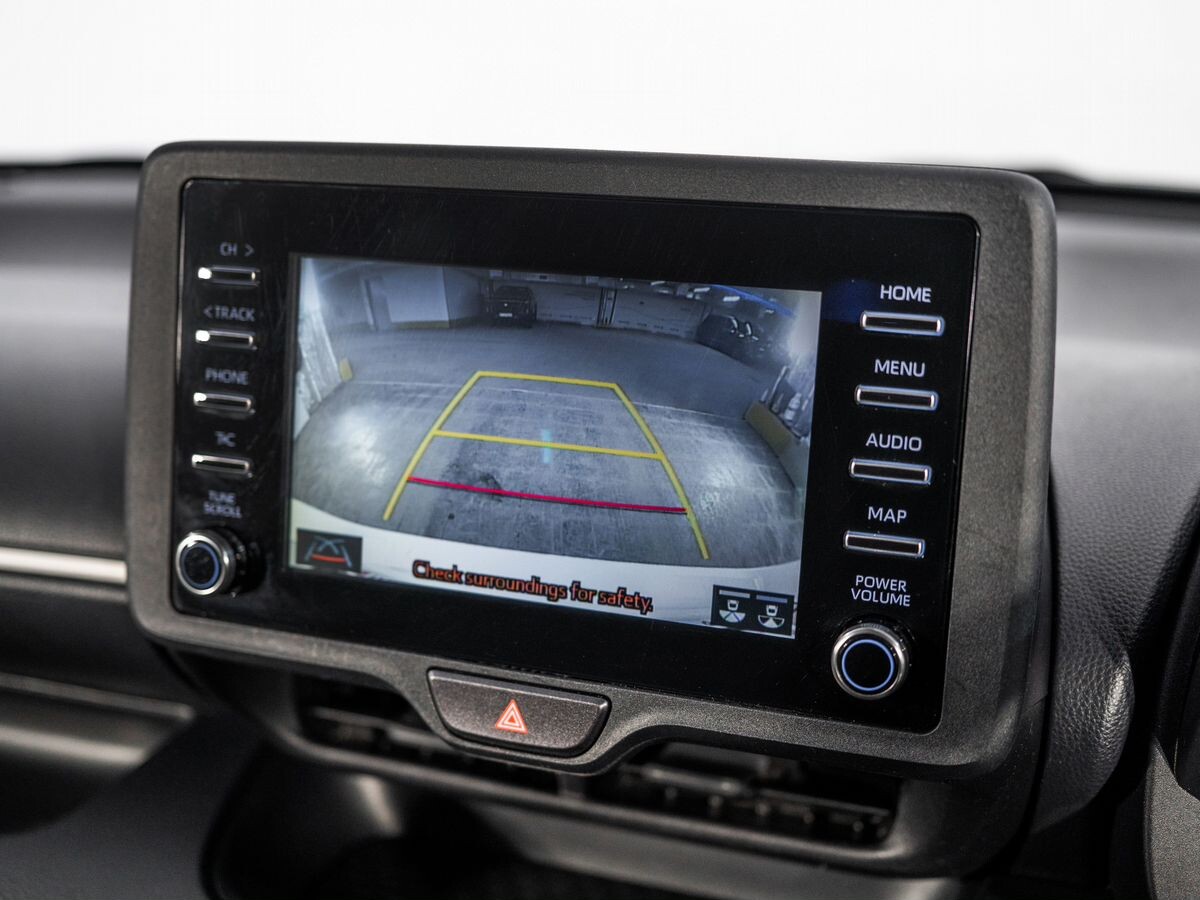 Toyota Yaris 2021 - фото автомобиля