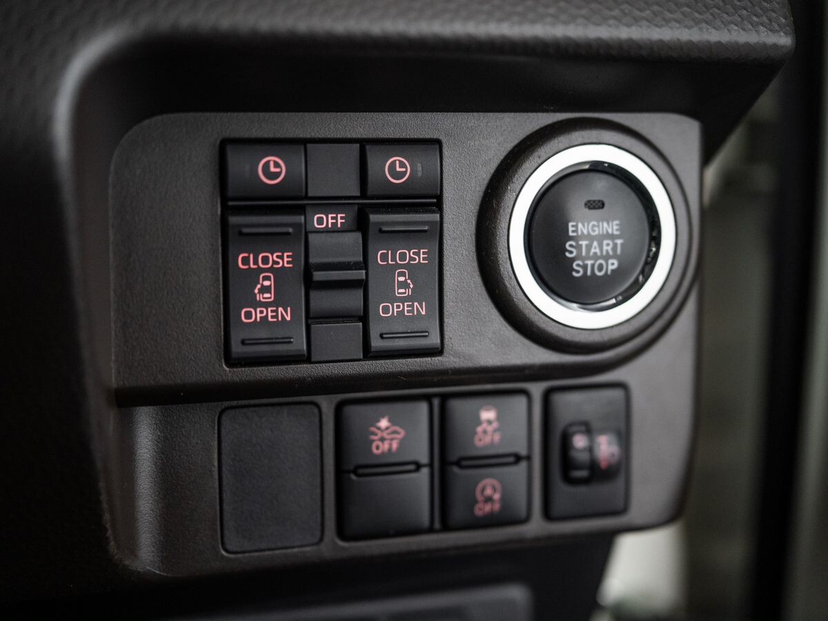 Toyota Roomy 2021 - фото автомобиля