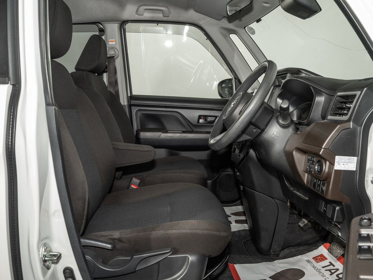 Toyota Roomy 2021 - фото автомобиля