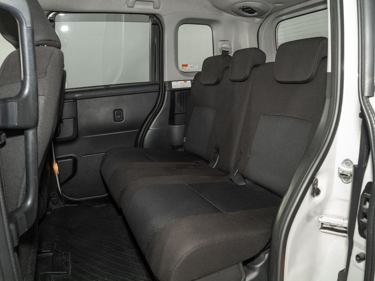 Toyota Roomy 2021 - фото автомобиля