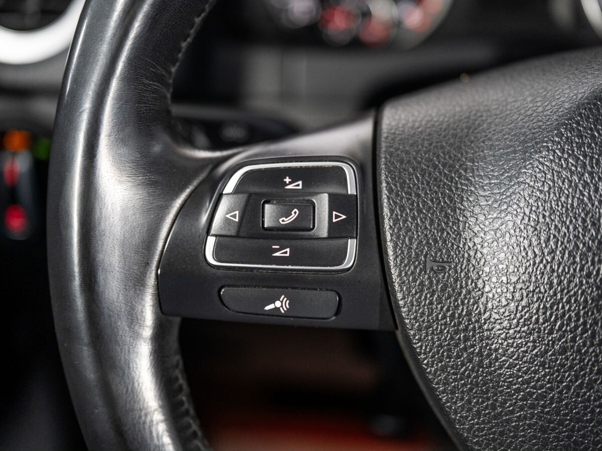 Volkswagen Tiguan 2014 - фото автомобиля