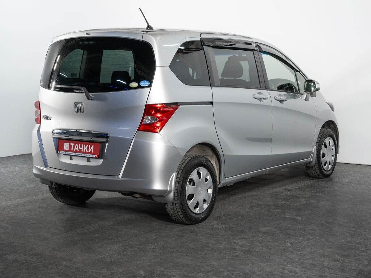 Honda Freed 2011 - фото автомобиля