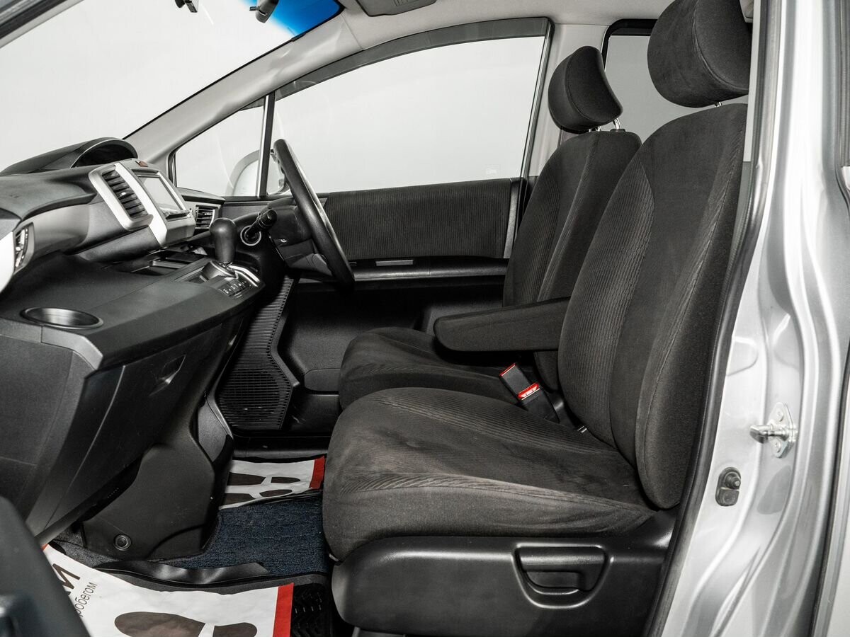 Honda Freed 2011 - фото автомобиля