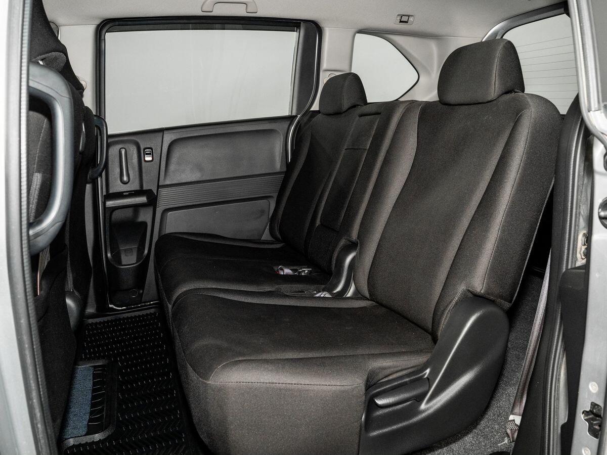 Honda Freed 2011 - фото автомобиля