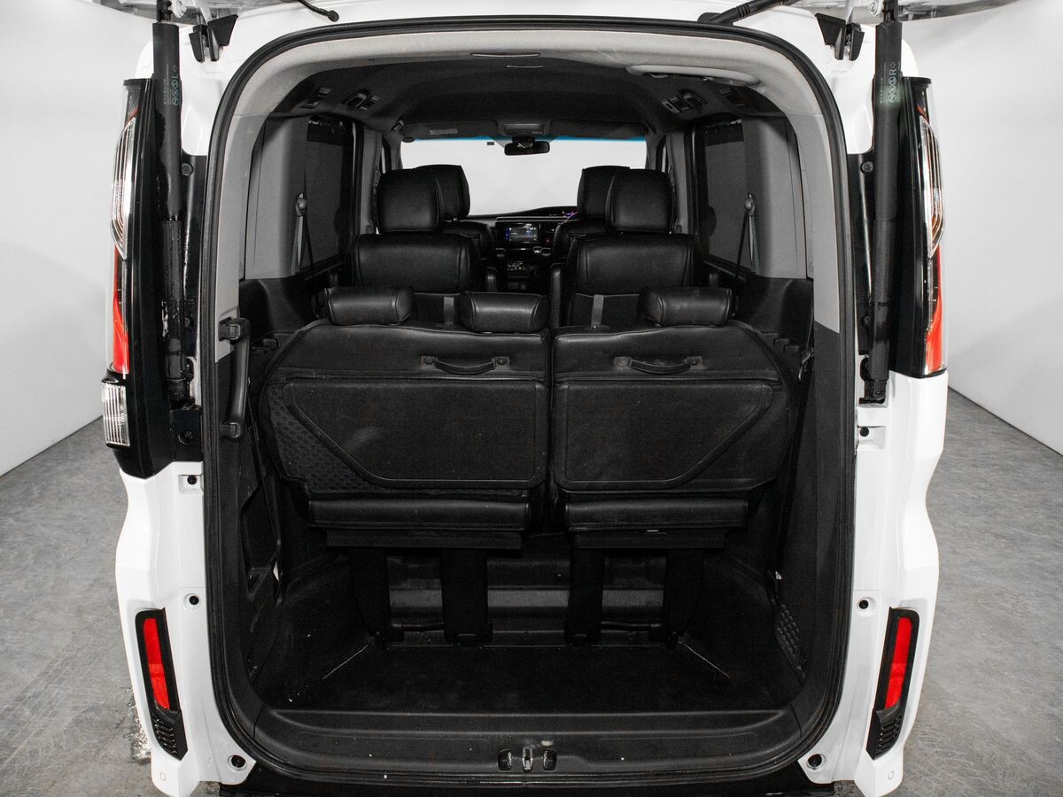 Honda Stepwgn 2019 - фото автомобиля