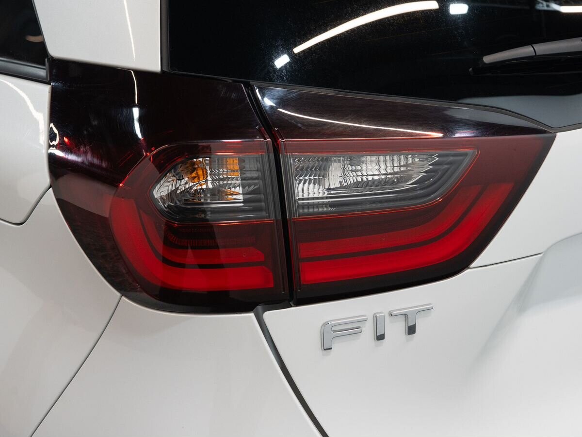 Honda Fit 2020 - фото автомобиля