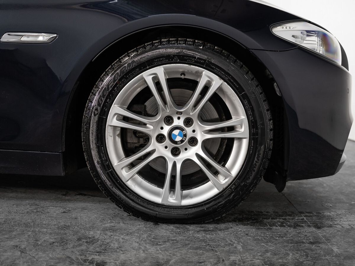 BMW 5 серии 2012 - фото автомобиля