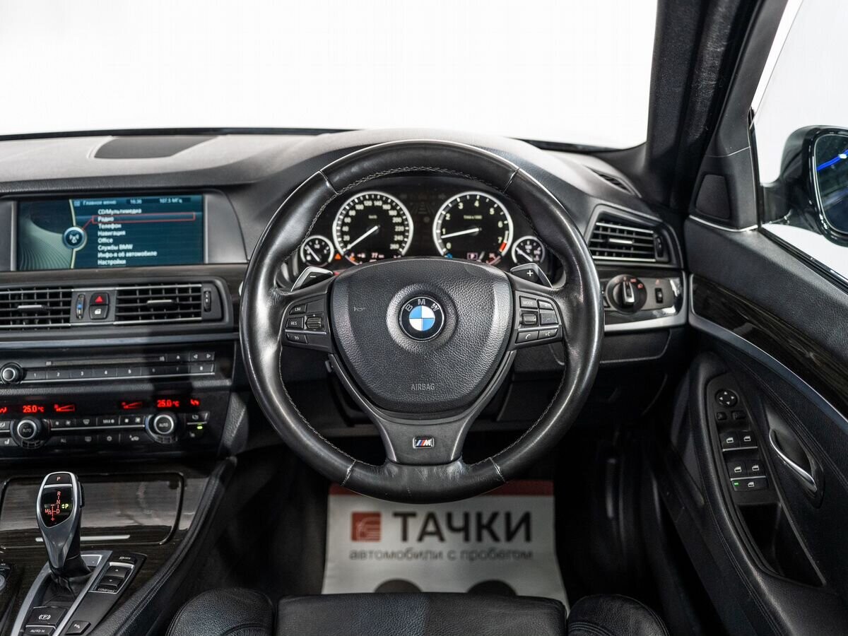 BMW 5 серии 2012 - фото автомобиля