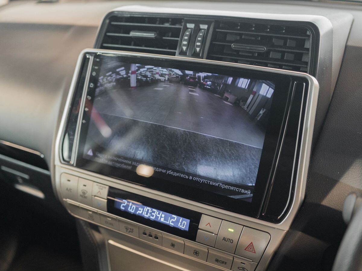 Toyota Land Cruiser Prado 2019 - фото автомобиля