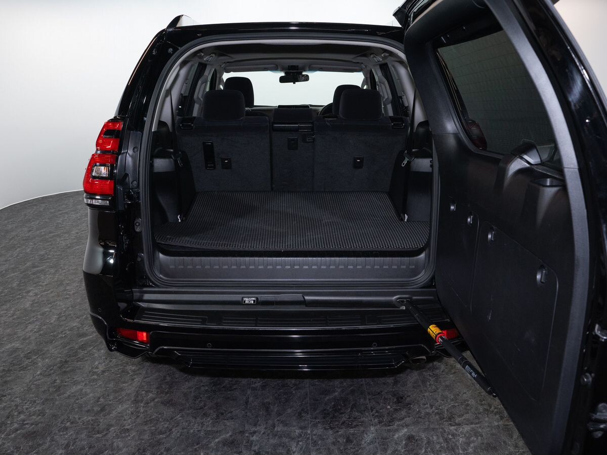 Toyota Land Cruiser Prado 2019 - фото автомобиля