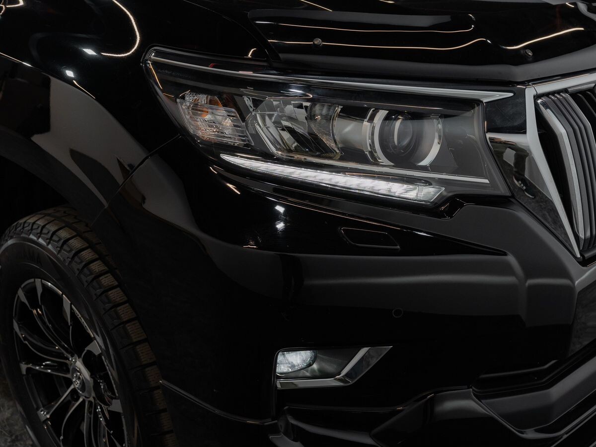 Toyota Land Cruiser Prado 2019 - фото автомобиля