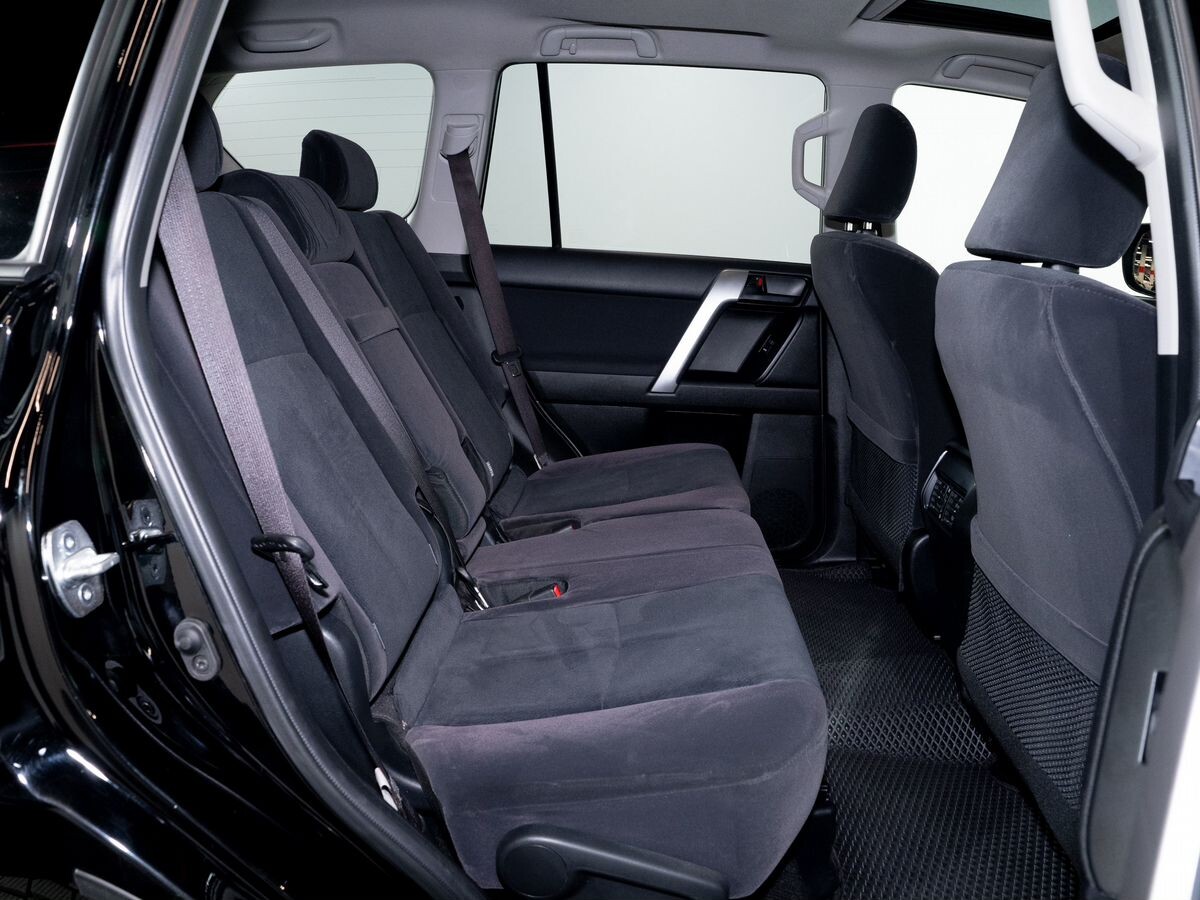 Toyota Land Cruiser Prado 2019 - фото автомобиля