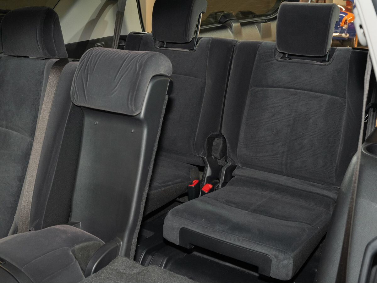 Toyota Land Cruiser Prado 2019 - фото автомобиля