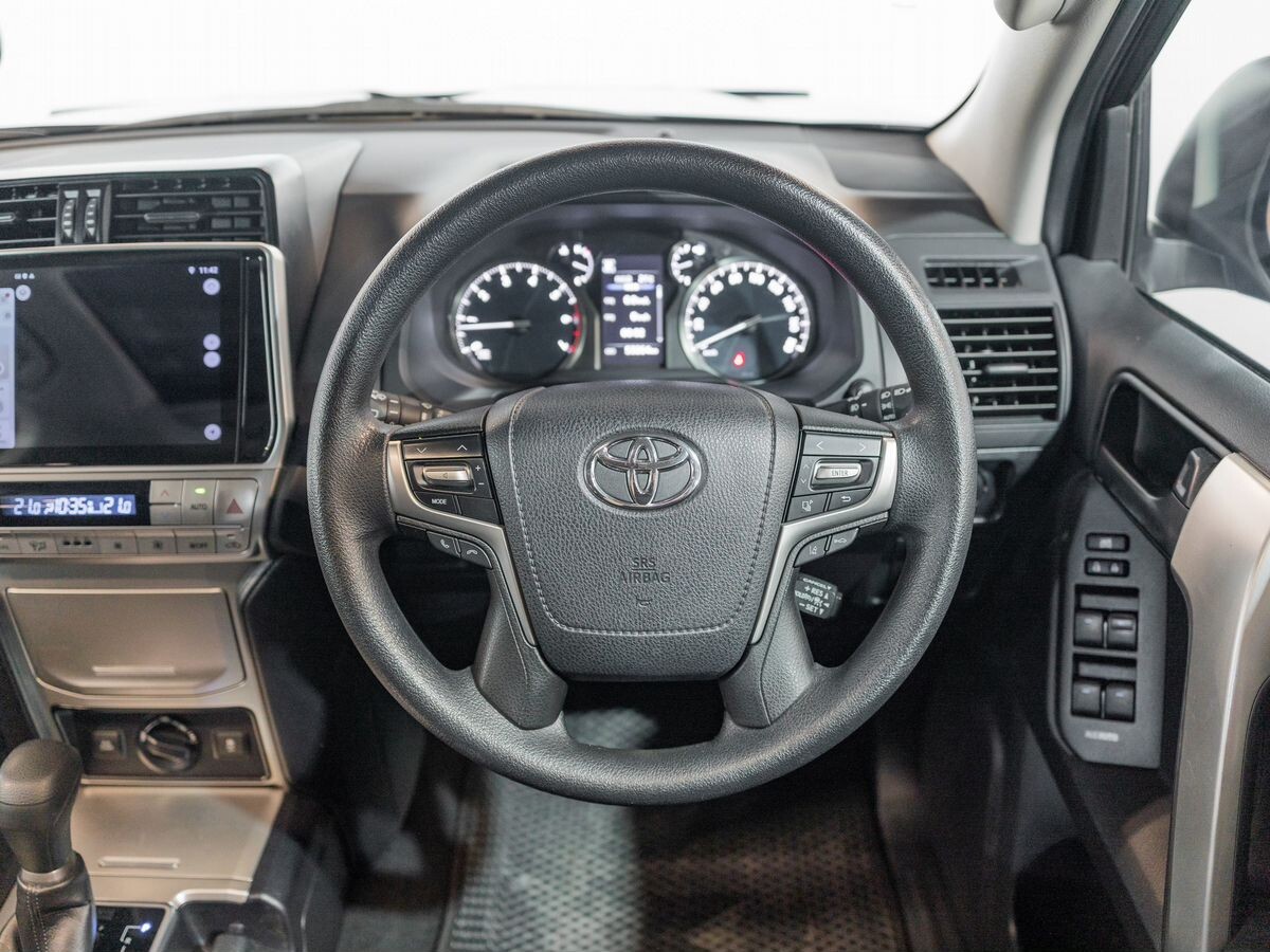 Toyota Land Cruiser Prado 2019 - фото автомобиля