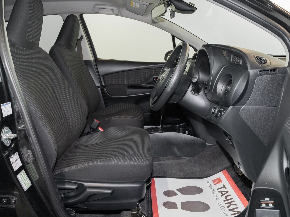 Toyota Vitz 2019 - фото автомобиля