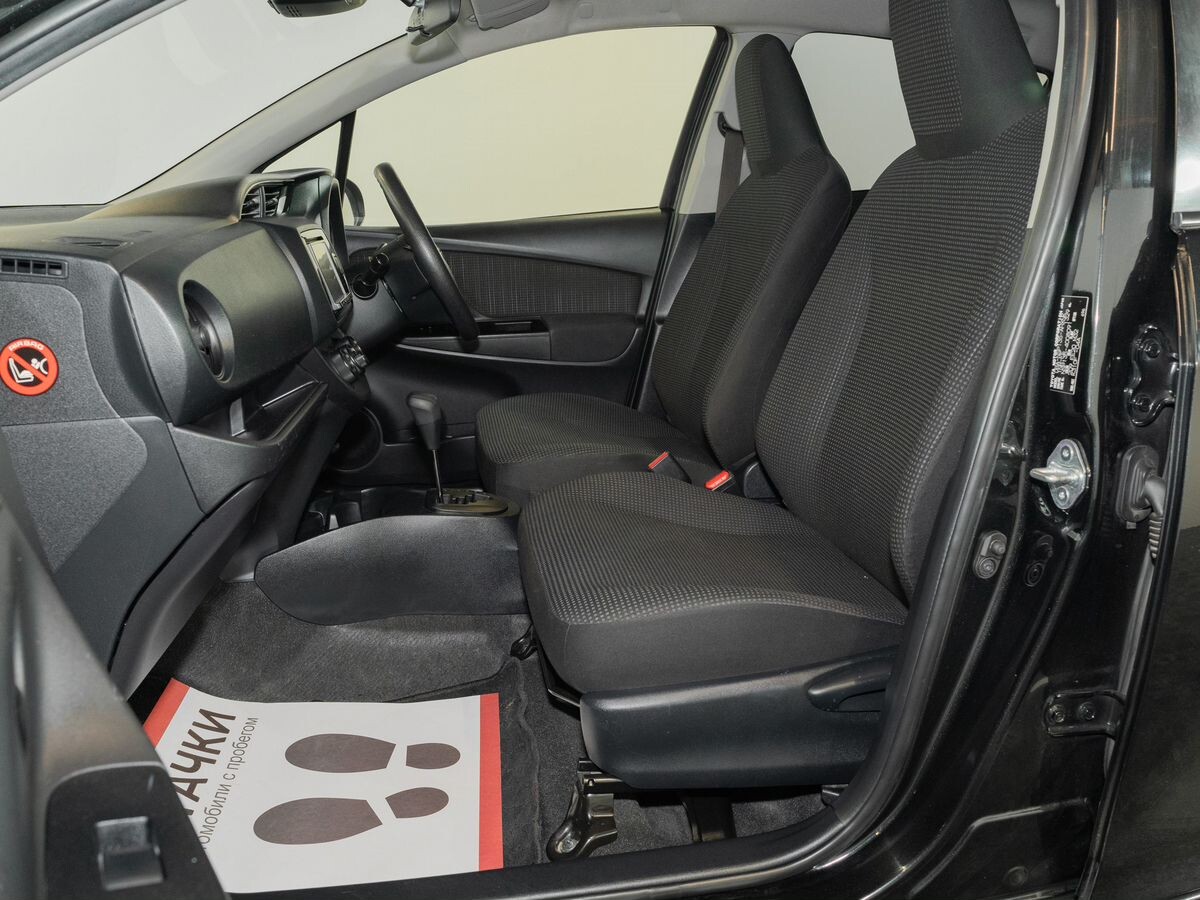 Toyota Vitz 2019 - фото автомобиля