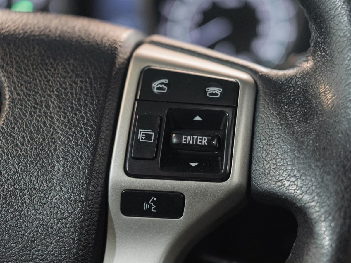 Toyota Land Cruiser Prado 2011 - фото автомобиля