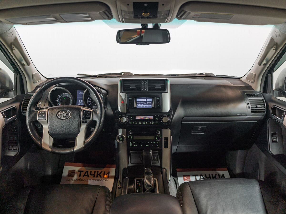 Toyota Land Cruiser Prado 2011 - фото автомобиля