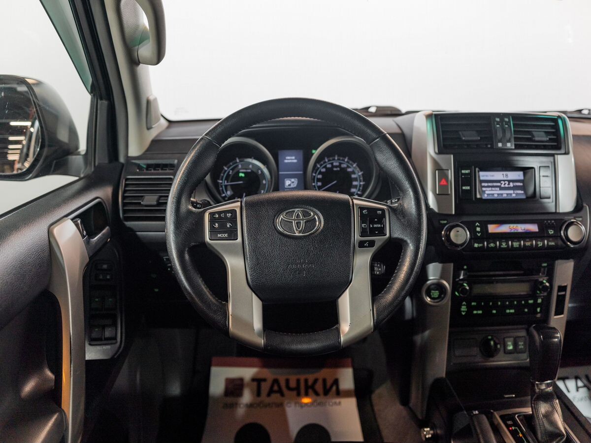 Toyota Land Cruiser Prado 2011 - фото автомобиля