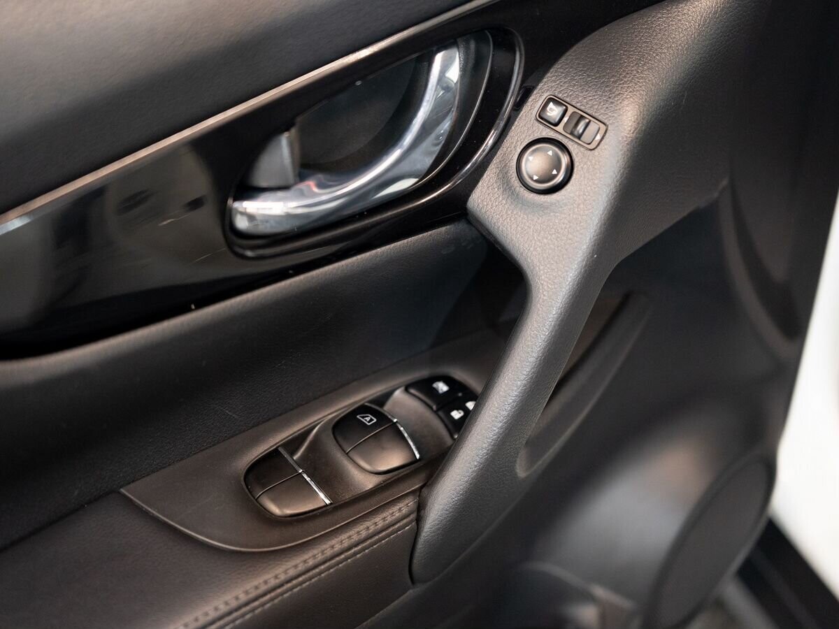 Nissan X-Trail 2021 - фото автомобиля