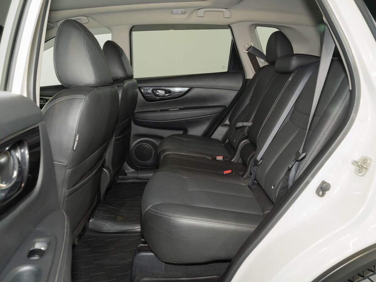 Nissan X-Trail 2021 - фото автомобиля